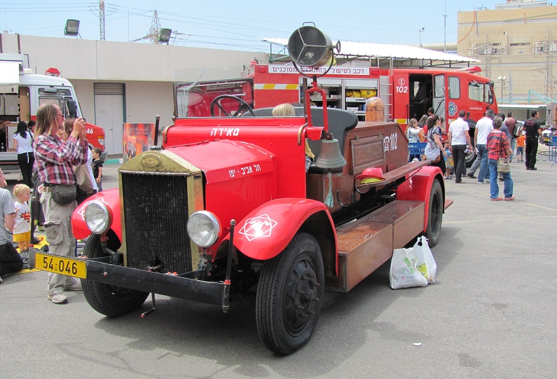 Un carro de bomberos Merryweather usado en Tel Aviv en la década del '30