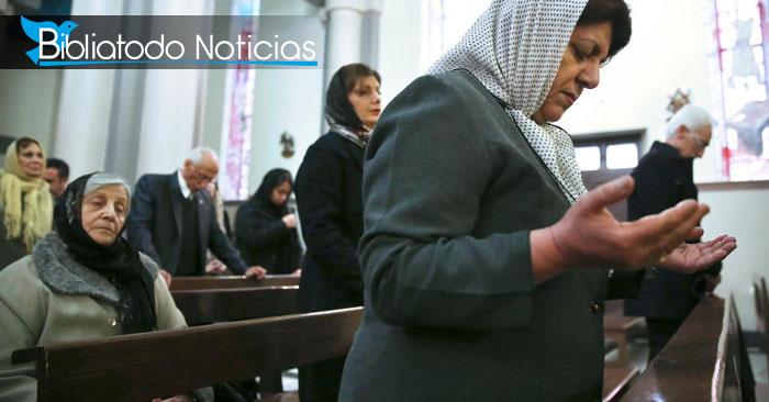 Al menos 3000 personas al mes abandonan el Islam y aceptan a Cristo durante la pandemia en Irán