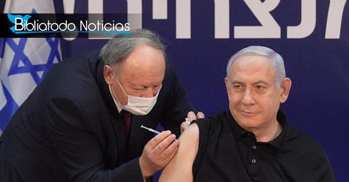 Netanyahu fue la primera persona en recibir la vacuna de Pfizer en Israel