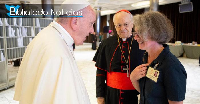 El Papa hace historia al nombrar a la primera mujer con derecho a voto en la Iglesia Católica