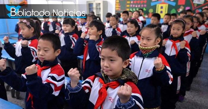 Niños en China son adoctrinados a odiar a Dios y decir que el cristianismo es 