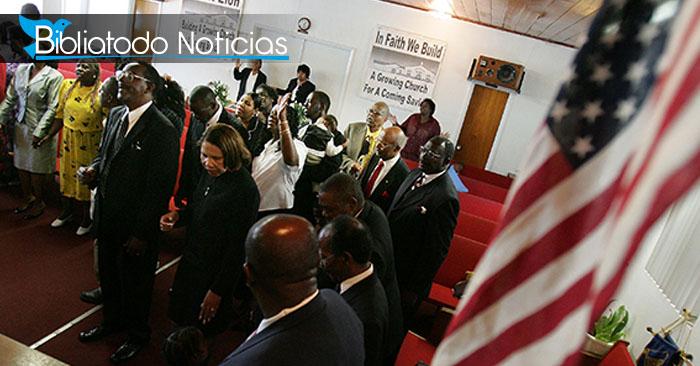 Líder cristiano exhorta a las iglesias a quitar bandera de EE.UU alegando 