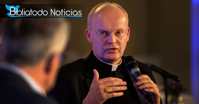 Obispo se rebeló contra el Vaticano y autorizó 