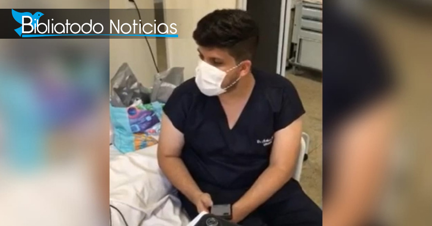 Médico le canta una canción cristiana a un paciente con Covid minutos antes de morir (VÍDEO)