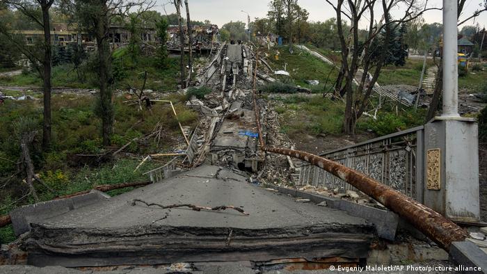 Ucrania Sviatohirsk destruyó el puente Siverskyi-Donets