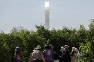 Una visita a la torre solar en Ashalim, Israel, el 4 de julio de 2022.