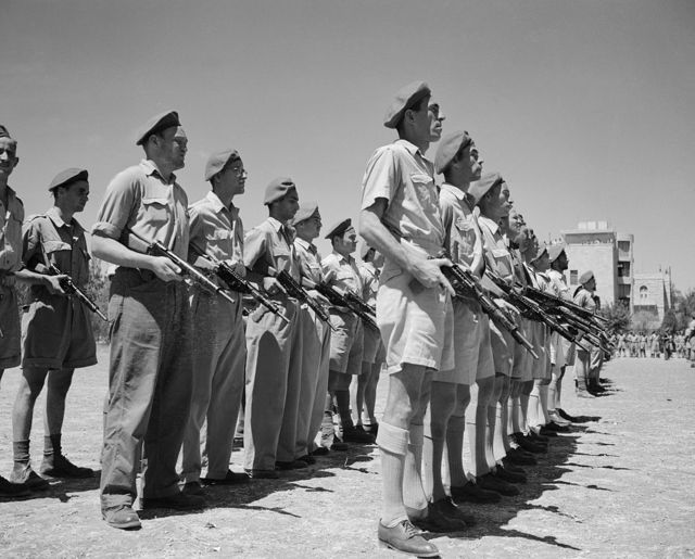 Miembros de la milicia del Irgún.